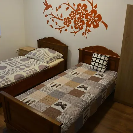 Dentissimi Vendegszobak 3* Mosonmagyaróvár