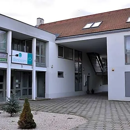 Dentissimi Vendegszobak 3* Mosonmagyaróvár